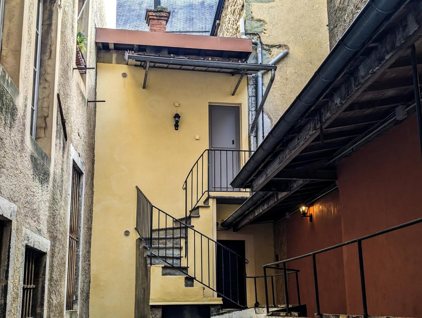Les Petits Boudoirs De Savoie Apartman Chambéry Kültér fotó